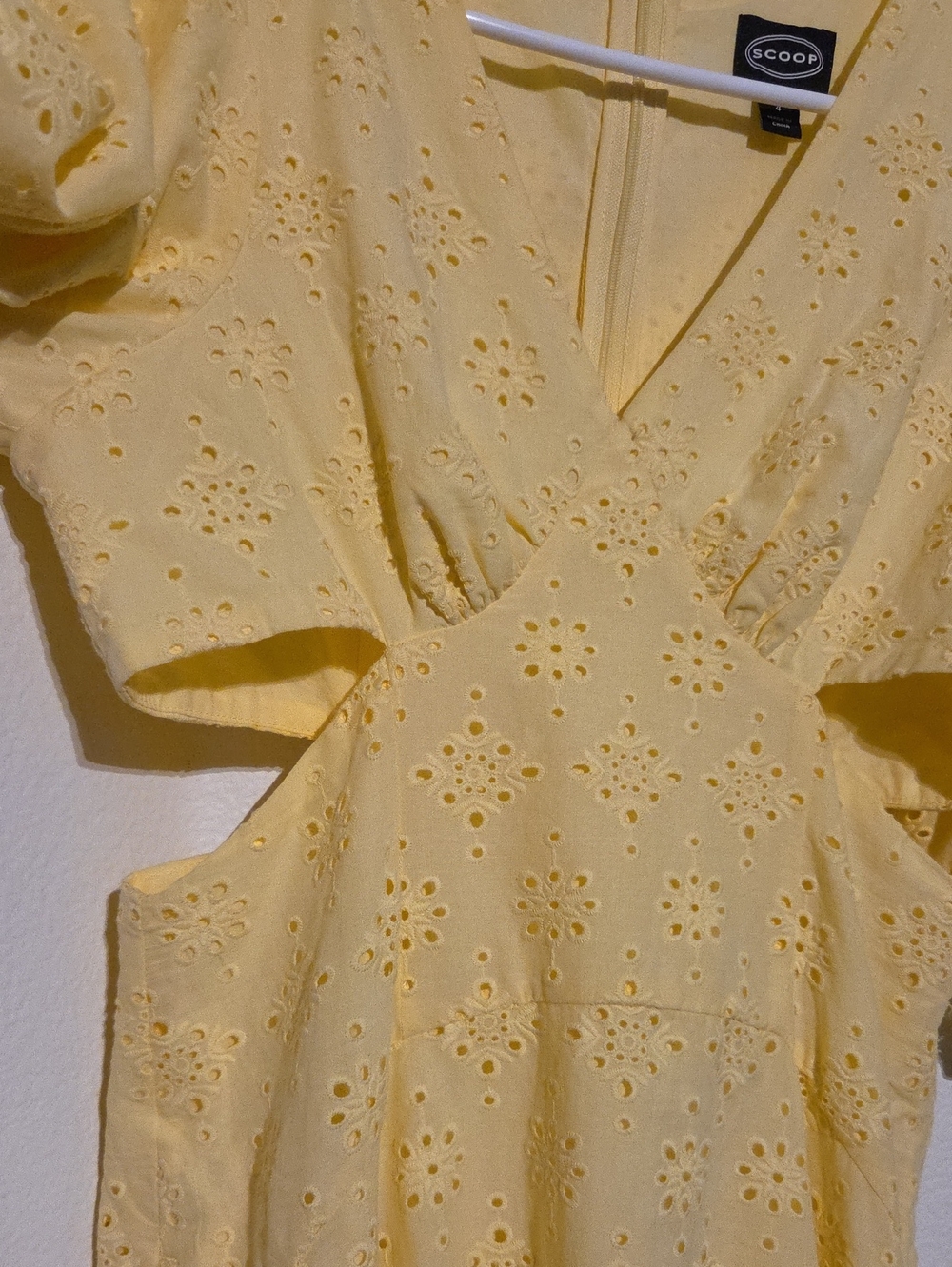 SCOOP DRESS - Picture 4 of 9